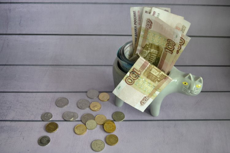 Новые денежные банкноты вводят на территории России